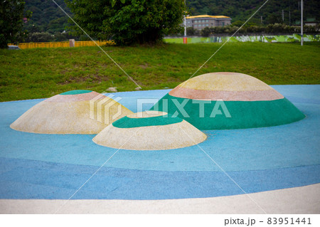 公園の遊具（大家河濱公園） 83951441