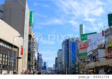 大阪　十三の街並み 83951719