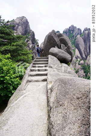 風景 階段 岩 83952032