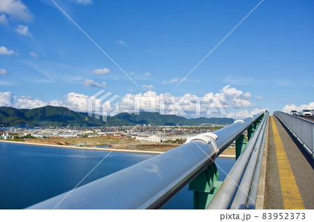 晴れた秋の日の中海大橋 晴れた秋の日の中海大橋 83952373