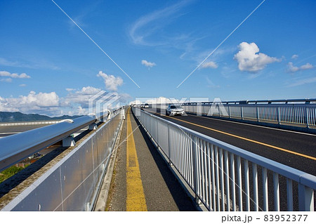 晴れた秋の日の中海大橋 晴れた秋の日の中海大橋 83952377