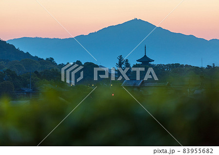 塔のある風景 塔のある風景 83955682