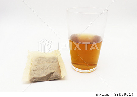 冷たい麦茶 83959014