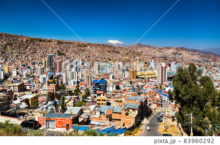Cityscape of La Paz in Bolivia 83960292