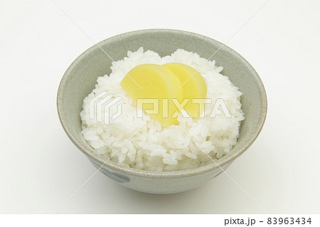 沢庵とご飯 83963434