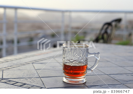 飲みかけのティー 83966747