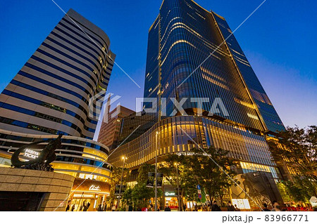 東京 千代田区の都市風景 東京ミッドタウン日比谷の夜景 東京 千代田区の都市風景 東京ミッドタウン日比谷の夜景 83966771