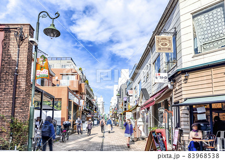 東京の都市風景　吉祥寺駅 83968538