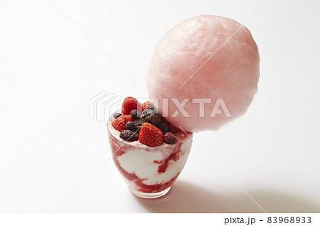 ミックスベリーのデザートドリンク 83968933