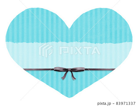 ブルーのストライプ模様とかわいいリボンをかけたハート コピースペースのイラスト素材