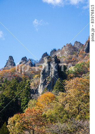 秋の妙義山 中之嶽の奇岩群 秋の妙義山 中之嶽の奇岩群 83976815