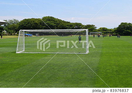 サッカー場 ゴールネット 83976837