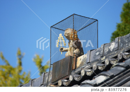 赤山禅院　拝殿屋根の猿　京都市左京区 83977276