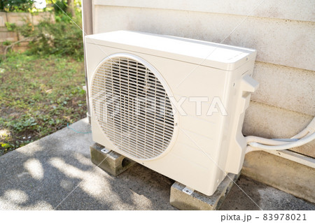 エアコンの室外機 83978021