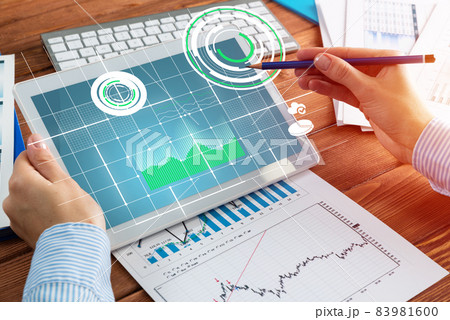Business woman with computer tablet 83981600