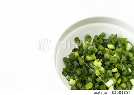 薬味ねぎ 白バック 薬味ねぎ 白バック 83981854