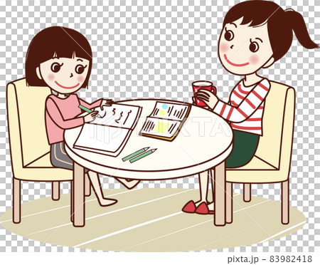 テーブルで勉強をする若い女性と笑顔で様子を見る母。 83982418