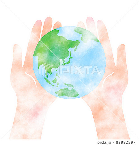 地球を包む手（環境保護のイメージ） 83982597