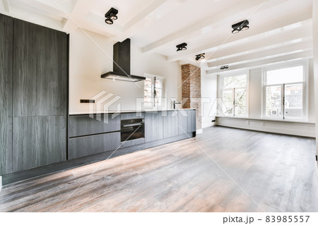 Cozy kitchen island with large kitchet set 83985557
