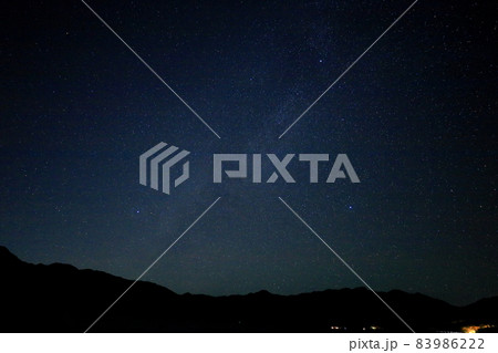 中禅寺湖に沈む夏の大三角形／栃木県日光市 83986222