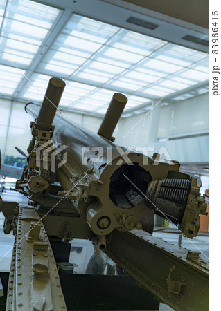 遊就館「国のために尊い命を捧げられた英霊のご遺徳に触れる」（靖国神社）大砲 83986416