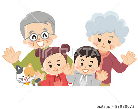 祖父母と孫とペットの猫　秋 83988673