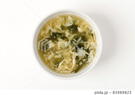 玉子とワカメの中華風スープ 83989825