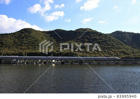 大池と山陽新幹線 83995940