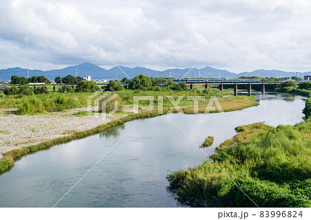 【徳島線】鮎喰川橋梁を渡る特急列車 【徳島線】鮎喰川橋梁を渡る特急列車 83996824