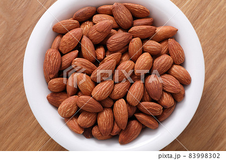 アーモンド 83998302