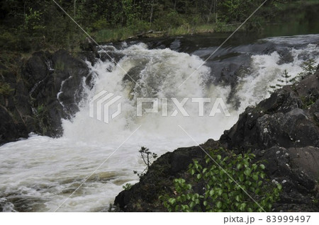 ロシア、キバチ自然保護区、キバチ滝 83999497