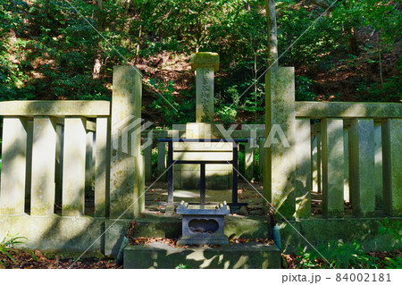 鎌倉 妙法寺の松葉谷御小庵跡 84002181