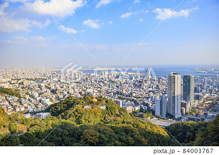 紅葉真っ盛りの神戸布引ハーブ園 84003767