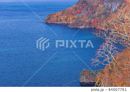十和田湖の紅葉 十和田湖の紅葉 84007761