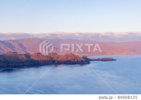 十和田湖の紅葉 十和田湖の紅葉 84008135