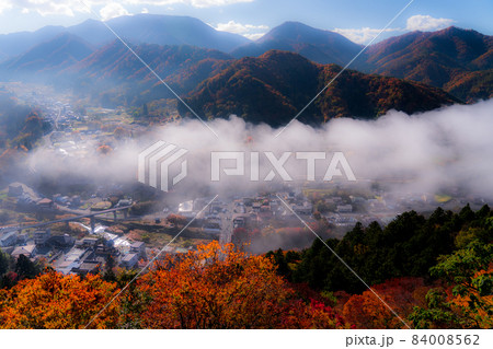 紅葉の山寺 五大堂から見る景色(山形県山形市) 紅葉の山寺 五大堂から見る景色(山形県山形市) 84008562