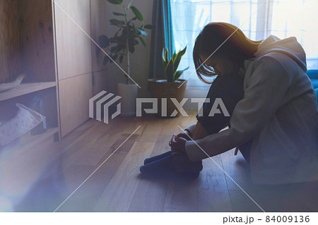 かなしい 84009136
