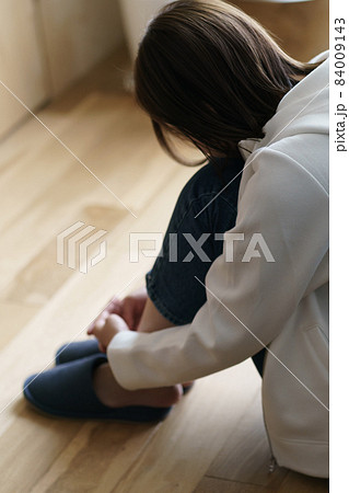 かなしい 84009143