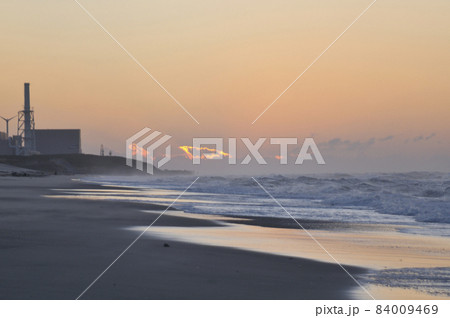 浜岡砂丘の日の出 84009469