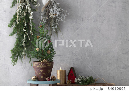 クリスマスのディスプレイ 84010095