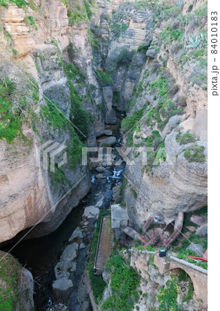 絶壁の街・ロンダ 絶壁の街・ロンダ 84010183
