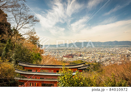 View of Kyoto from the top of sacred Mount Inari 84010972