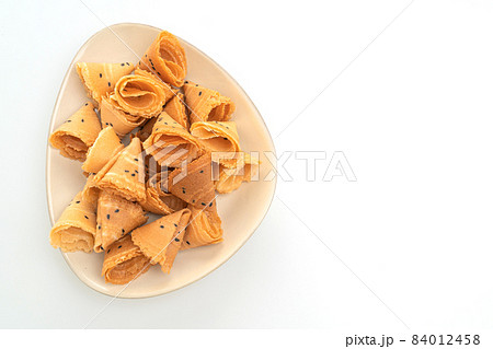 crispy coconut roll - Asian snack crispy coconut roll - Asian snack 84012458
