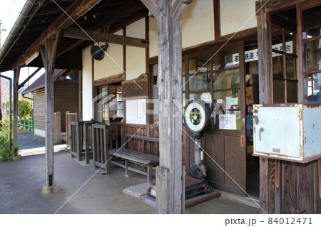 隼駅 駅構内 隼 ハヤブサ スズキ バイク 聖地 レトロ ノスタルジック 昭和 木造 隼駅 駅構内 隼 ハヤブサ スズキ バイク 聖地 レトロ ノスタルジック 昭和 木造 84012471