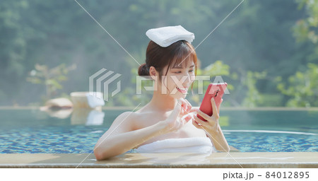 woman in hot spring 84012895