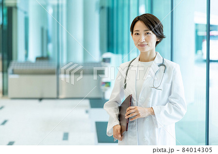 医者 病院 女性　撮影協力 : LINK FOREST 84014305