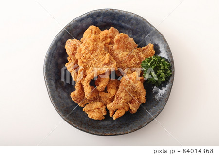 鶏皮のカリカリ揚げ 鶏皮のカリカリ揚げ 84014368