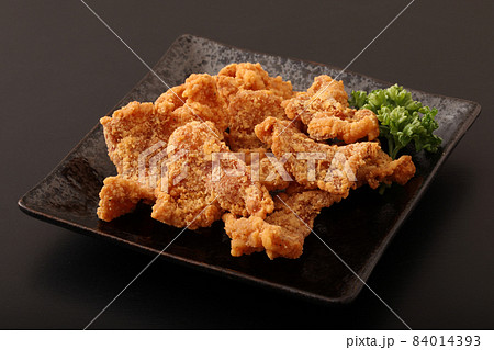 鶏皮のカリカリ揚げ 84014393