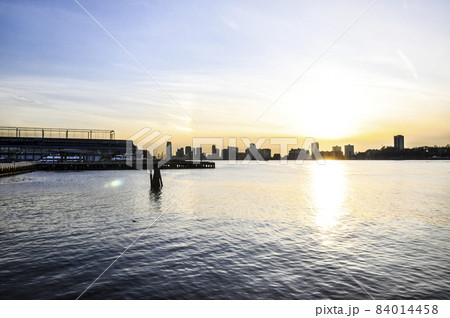 ニューヨークの海 84014458