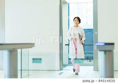 医師 病院 医療イメージ　撮影協力 : LINK FOREST 84014630